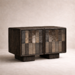 komur efektli yakma mese komodin tasarimi, dokulu seramik panel brutalist komodin, ozel uretim modern mimari bedside table, blok form koyu ahsap tasarim komodin, yakma ahsap dokulu modern yatak yani komodin