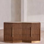 kanalli ahsap modern bufet tasarimi, pirinc detayli luxury sideboard, ozel uretim modern bufet dolabi, mimari cepheli ahsap bufet tasarimi, modern luxury yemek odasi bufesi