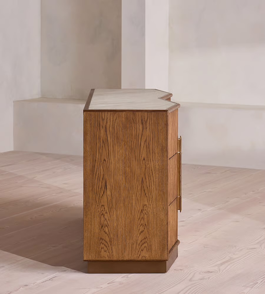 kanalli ahsap modern bufet tasarimi, pirinc detayli luxury sideboard, ozel uretim modern bufet dolabi, mimari cepheli ahsap bufet tasarimi, modern luxury yemek odasi bufesi