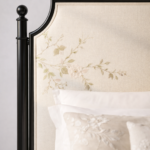 nakisli baslikli klasik karyola tasarimi, metal dikmeli modern classic bed, ozel uretim metal yatak tasarimi, klasik modern yatak odasi karyolasi, ferforje detayli modern karyola