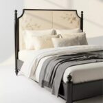 nakisli baslikli klasik karyola tasarimi, metal dikmeli modern classic bed, ozel uretim metal yatak tasarimi, klasik modern yatak odasi karyolasi, ferforje detayli modern karyola