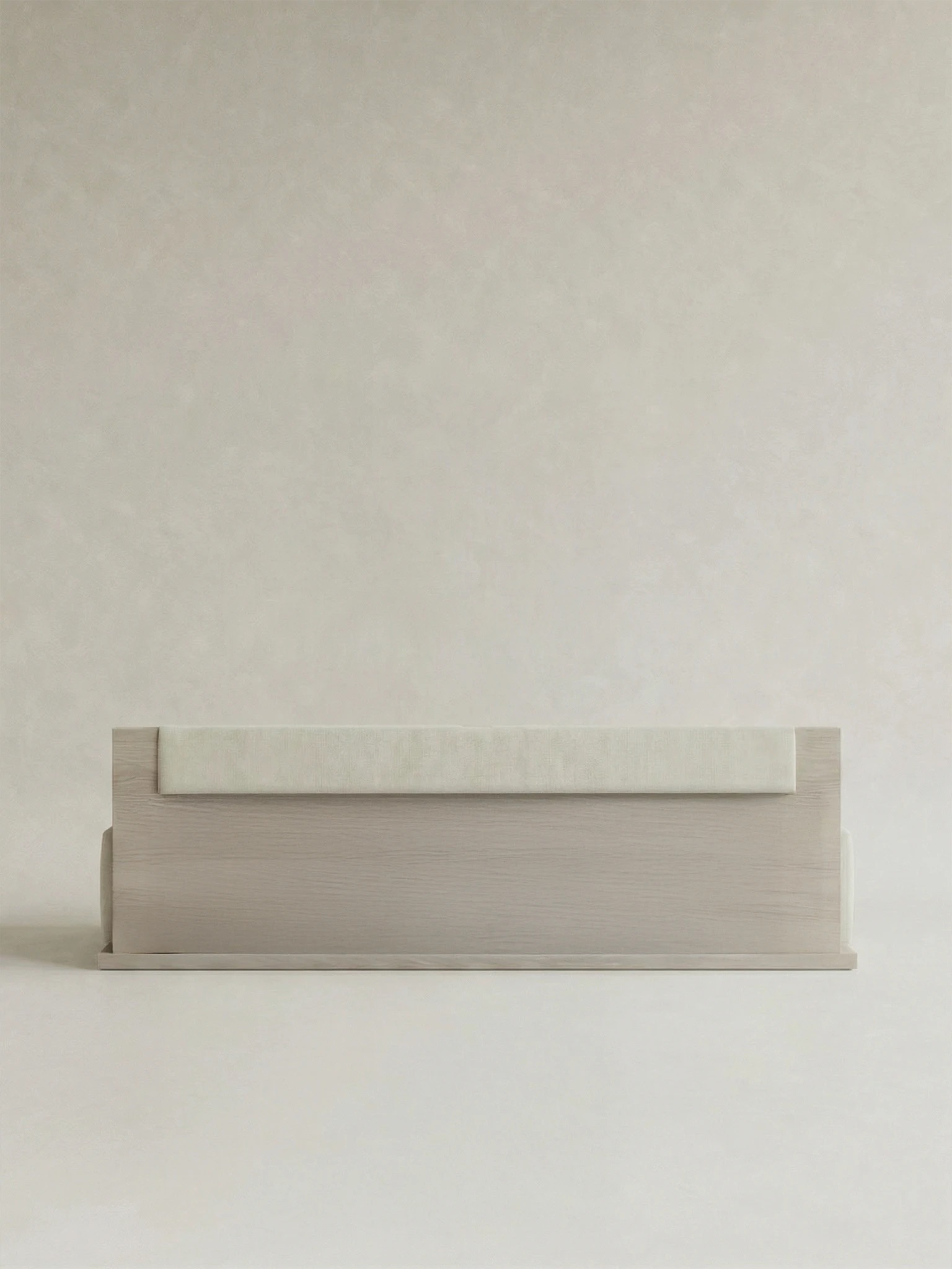 daybed masif ahşap platform, silindirik yastıklı modern koltuk, krem keten döşemeli özel ölçü kanepe, minimal lounge daybed tasarım, ısmarlama mobilya modüler sofa