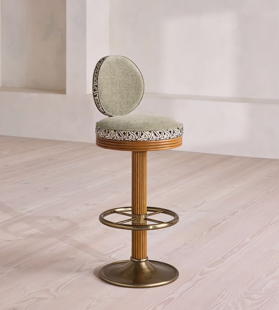 pirinç kaideli bar taburesi tasarımı, vintage stil metal bar stool, özel üretim döşemeli bar taburesi, pirinç ayaklı modern bar stool tasarımı, dekoratif kumaşlı bar taburesi