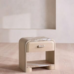 traverten tablalı masif meşe komodin, kavisli gövdeli modern bedside table, özel üretim ahşap çekmeceli komodin, traverten detaylı modern yatak odası komodini, raflı masif ahşap bedside table tasarımı