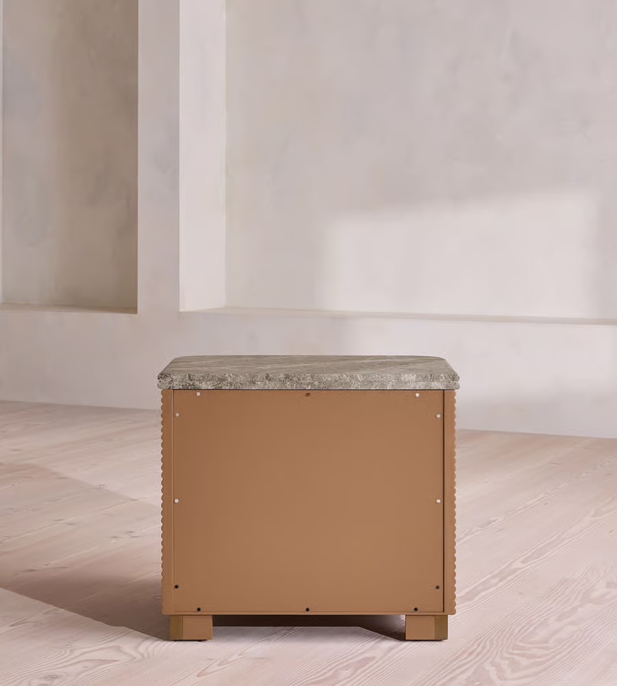 geometrik oyma ahsap komodin tasarimi, mermer tablalı modern bedside table, ozel uretim ahsap komodin tasarimi, pirinc ayakli luxury komodin, mimari desenli modern komodin