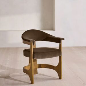 kavisli kol detaylı masif ahşap sandalye, deri döşemeli modern yemek sandalyesi, ergonomik sırtlı masif ahşap dining chair, özel üretim kolçaklı tasarım sandalye, heykelsi kavisli kol form sandalye