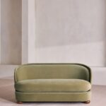 kavisli sirtli modern kanepe tasarimi, ozel uretim kompakt sofa tasarimi, kadife dosemeli organik kanepe, boutique interior modern sofa tasarimi, heykelsi form modern kanepe