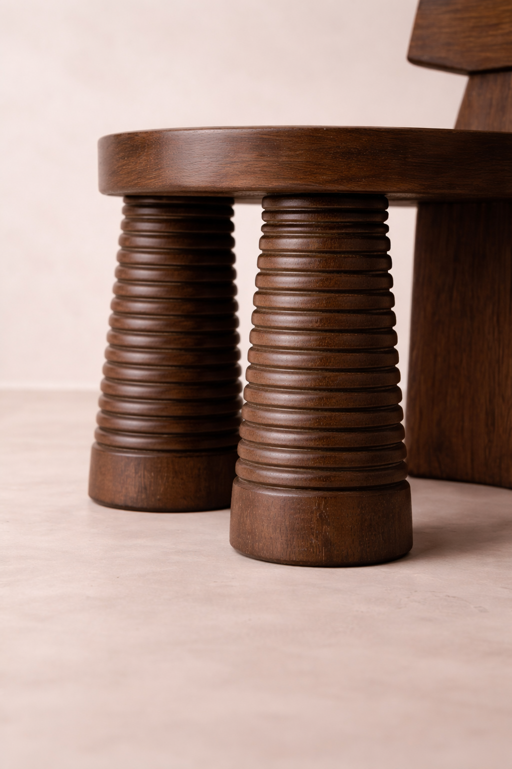 torna ayaklı masif ahşap sandalye, heykelsi tasarım sandalye özel ölçü, modern rustic yemek sandalyesi sipariş mobilya, ısmarlama mobilya ahşap sandalye tasarım, artisan masif ahşap sandalye ceviz meşe