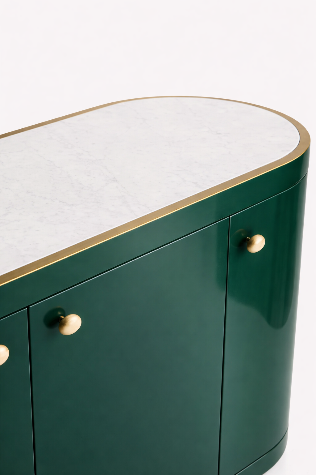 yesil lake oval form bufe tasarimi, pirinc kulplu modern sideboard, ozel uretim lake bufe dolabi, kure ayakli modern bufe tasarimi, high gloss modern bufe