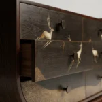 kavisli koyu ahşap dresuar el işçiligi, kakma desenli özel ölçü konsol, modern sanat objesi dresuar tasarım, sipariş mobilya dekoratif console, ısmarlama mobilya çekmeceli dresuar