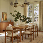 masif meşe oval yemek masası, torna ayaklı rustik ahşap masa, dekoratif bağlantı kirişli yemek masası, özel üretim masif meşe dining table, klasik modern torna ayaklı masa