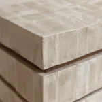 seramik kaplama şifonyer modüler yüzey özel üretim, katmanlı şifonyer özel ölçü sipariş mobilya, ısmarlama mobilya modern minimal şifonyer tasarım, seramik panel depolama ünitesi ahşap detaylı, dokulu yüzey şifonyer mimari tasarım mobilya