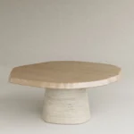 organik formlu masif ahşap masa özel ölçü, traverten ayaklı yuvarlak masa sipariş mobilya, ısmarlama mobilya doğal kenar dining table, heykelsi minimal masa tasarım, japandi stil ahşap masa doğal taş ayak