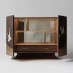 el boyama turna motifli amerikan bar dolabı, art deco lake panel bar cabinet tasarımı, turna kuşu dekorlu lüks bar dolabı, özel üretim sanatsal amerikan bar mobilyası, japon sanatından ilham alan bar kabini