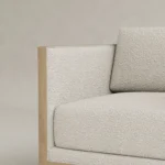 masif ahşap kasalı koltuk dokulu yüzey özel ölçü, boucle kumaş modern koltuk sipariş mobilya, ısmarlama mobilya heykelsi ahşap koltuk tasarım, doğal meşe kasa modern koltuk minimal stil, özel üretim modern koltuk ahşap detay