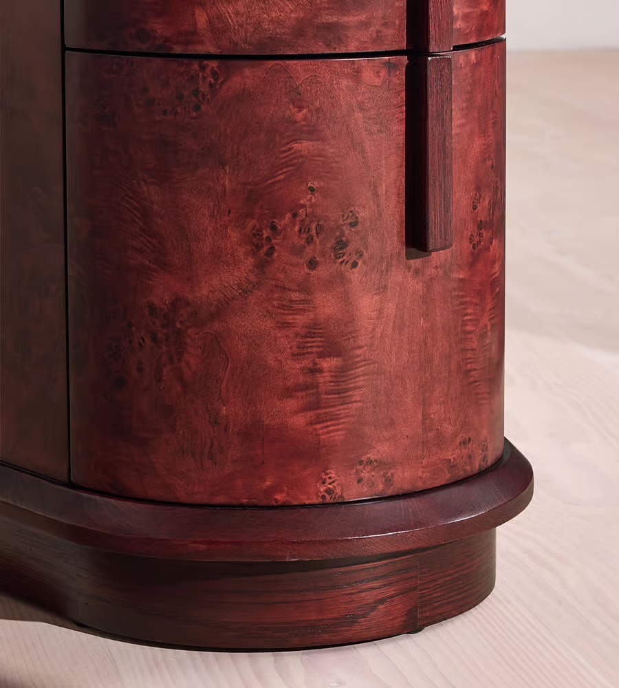 silindirik kök kaplama komodin, gizli kulplu modern bedside table, kök kaplama ahşap silindir komodin, özel üretim heykelsi yatak yanı dolabı, modern minimal ahşap komodin