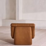 kapitone doseme modern berjer tasarimi, alcak oturumlu lounge armchair tasarimi, ozel uretim modern berjer koltuk, kapitone deri lounge chair tasarimi, modern mimari form lounge berjer