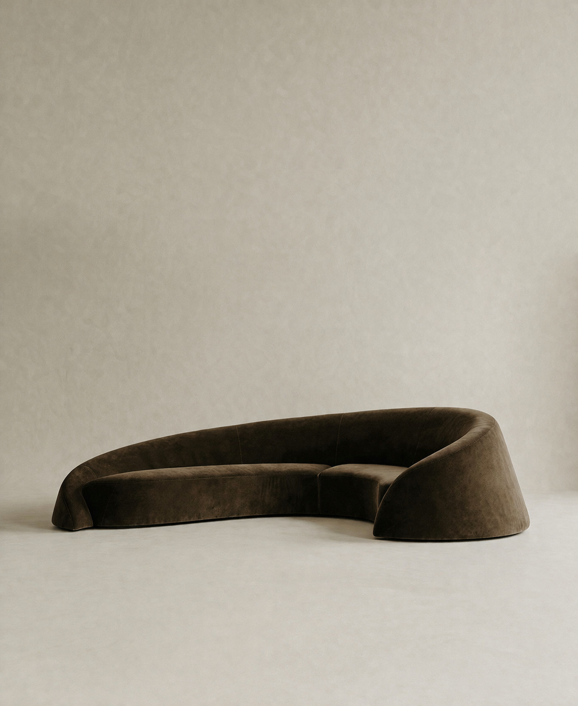 kavisli modern kanepe, yarım ay form kanepe, özel üretim lounge kanepe, sipariş mobilya heykelsi kanepe, ısmarlama minimal kanepe