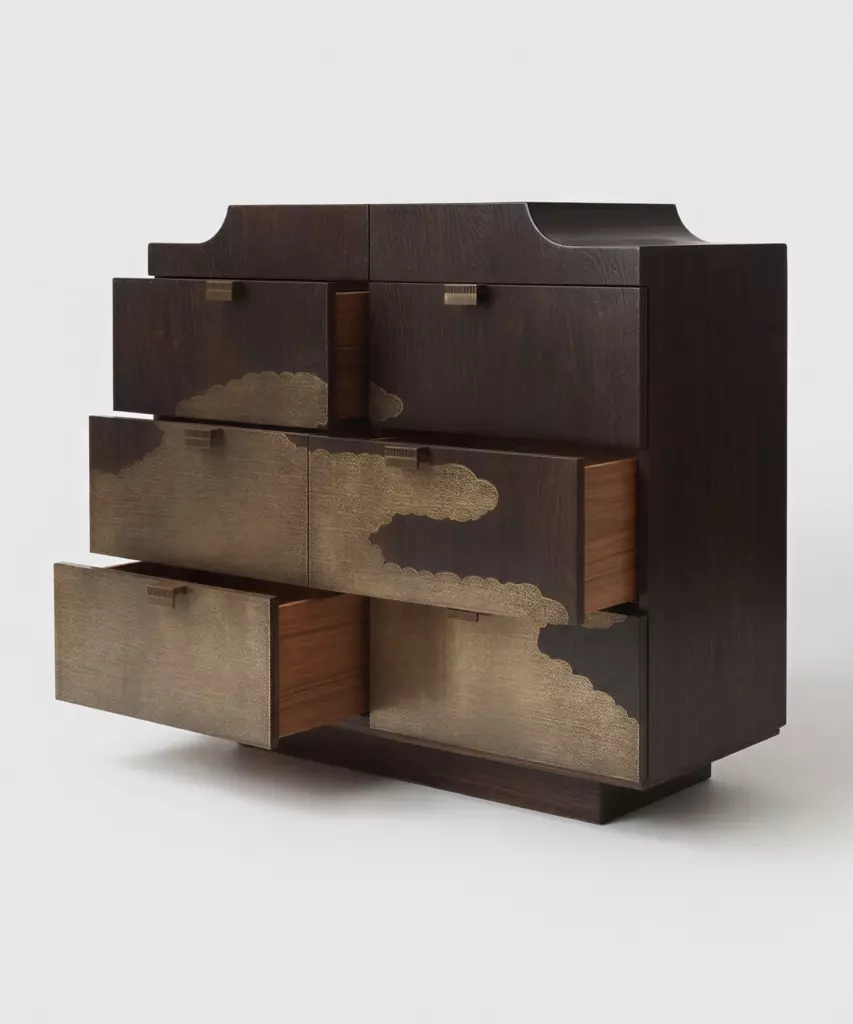 altın suyu el boyaması dresuar koyu ahşap özel üretim, dekoratif yüzey konsol özel ölçü sipariş mobilya, ısmarlama mobilya modern lüks dresuar tasarım, katmanlı çekmeceli konsol ahşap el işçiligi detaylı, sanatsal yüzey giriş konsolu koyu ton tasarım