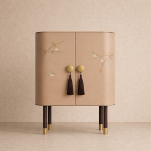 terracotta vitrin dolap özel üretim, özel ölçü sipariş mobilya ısmarlama mobilya el boyama motifli dolap, altın detaylı dekoratif vitrin dolap, oval form lüks depolama ünitesi, tasarım vitrin dolap doğal tonlar