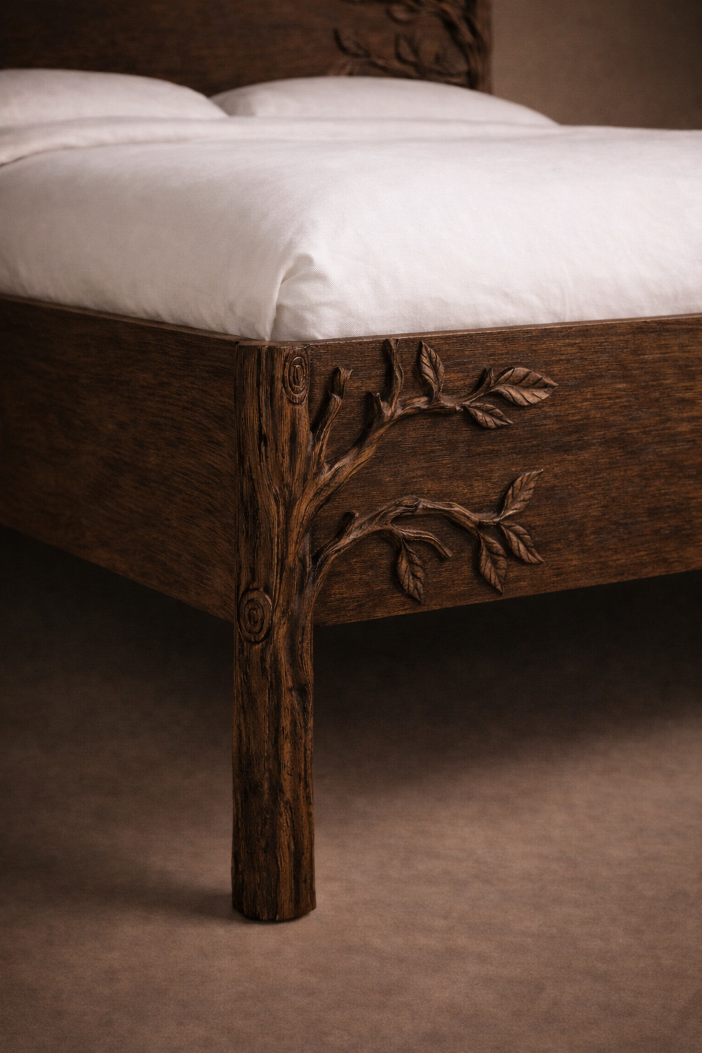 özel üretim oyma ahşap karyola, el işçiligi masif yatak, özel ölçü klasik modern karyola, ısmarlama sanat karyola tasarımı, ahşap oyma detaylı yatak