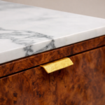 kök kaplama komodin özel üretim, mermer üst tablali modern komodin özel ölçü sipariş mobilya, ısmarlama mobilya kavisli form nightstand tasarım, çekmeceli lüks komodin doğal malzeme, modern yatak odası komodin heykelsi tasarım