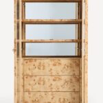 kök kaplama vitrin dolap özel üretim, cam kapaklı vitrin özel ölçü sipariş mobilya, ısmarlama mobilya modern depolama ünitesi, lüks vitrin dolap tasarım doğal malzeme, katmanlı çerçeve vitrin dekoratif dolap