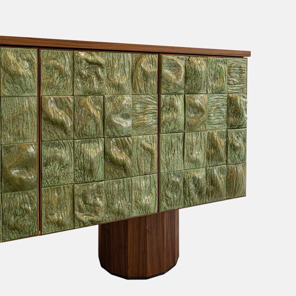 dokulu panel büfe dolabı, seramik efekt kapaklı modern büfe, ceviz gövdeli tasarım konsol, özel üretim büfe mobilya, ısmarlama depolama ünitesi