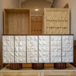 dokulu panel büfe dolabı, seramik efekt kapaklı modern büfe, ceviz gövdeli tasarım konsol, özel üretim büfe mobilya, ısmarlama depolama ünitesi