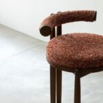 özel üretim bar sandalyesi, özel ölçü bar taburesi, masif ahşap bar stool, heykelsi modern bar sandalyesi, ısmarlama tasarım bar koltuğu