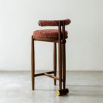 özel üretim bar sandalyesi, özel ölçü bar taburesi, masif ahşap bar stool, heykelsi modern bar sandalyesi, ısmarlama tasarım bar koltuğu