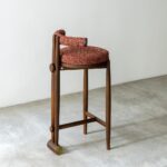 özel üretim bar sandalyesi, özel ölçü bar taburesi, masif ahşap bar stool, heykelsi modern bar sandalyesi, ısmarlama tasarım bar koltuğu