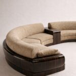 özel üretim yarım daire kanepe, özel ölçü modüler kanepe tasarımı, ısmarlama lounge oturma grubu, ahşap detaylı modern kanepe, organik form büyük kanepe