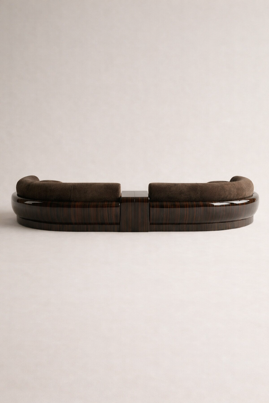 özel üretim yarım daire kanepe, özel ölçü modüler kanepe tasarımı, ısmarlama lounge oturma grubu, ahşap detaylı modern kanepe, organik form büyük kanepe