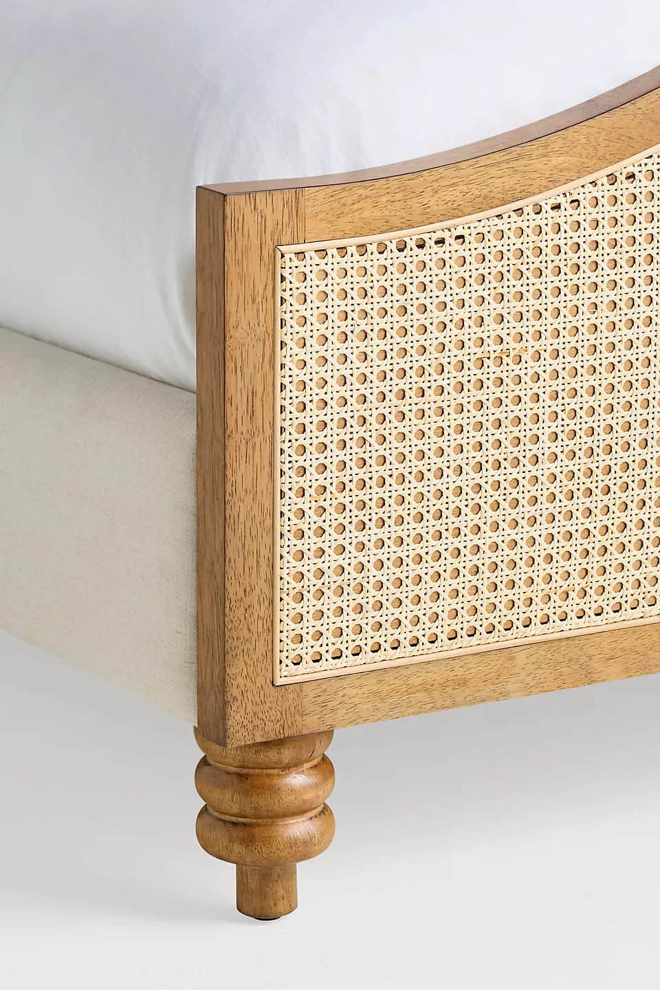 rattan hasır karyola, ahşap başlıklı doğal yatak, özel üretim karyola tasarımı, sipariş mobilya karyola, ısmarlama yatak odası mobilyası