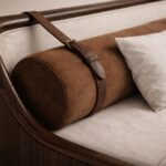 ahşap gövdeli modern karyola özel üretim, deri bant detaylı karyola özel ölçü sipariş mobilya, ısmarlama mobilya yumuşak formlu yatak tasarımı, lüks modern karyola doğal malzeme, minimalist yatak odası karyola tasarım