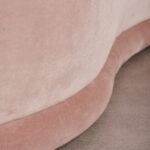 özel üretim kavisli kanepe, özel ölçü pembe kadife kanepe, ısmarlama organik form kanepe, modern lounge kavisli koltuk, yumuşak hatlı tasarım kanepe