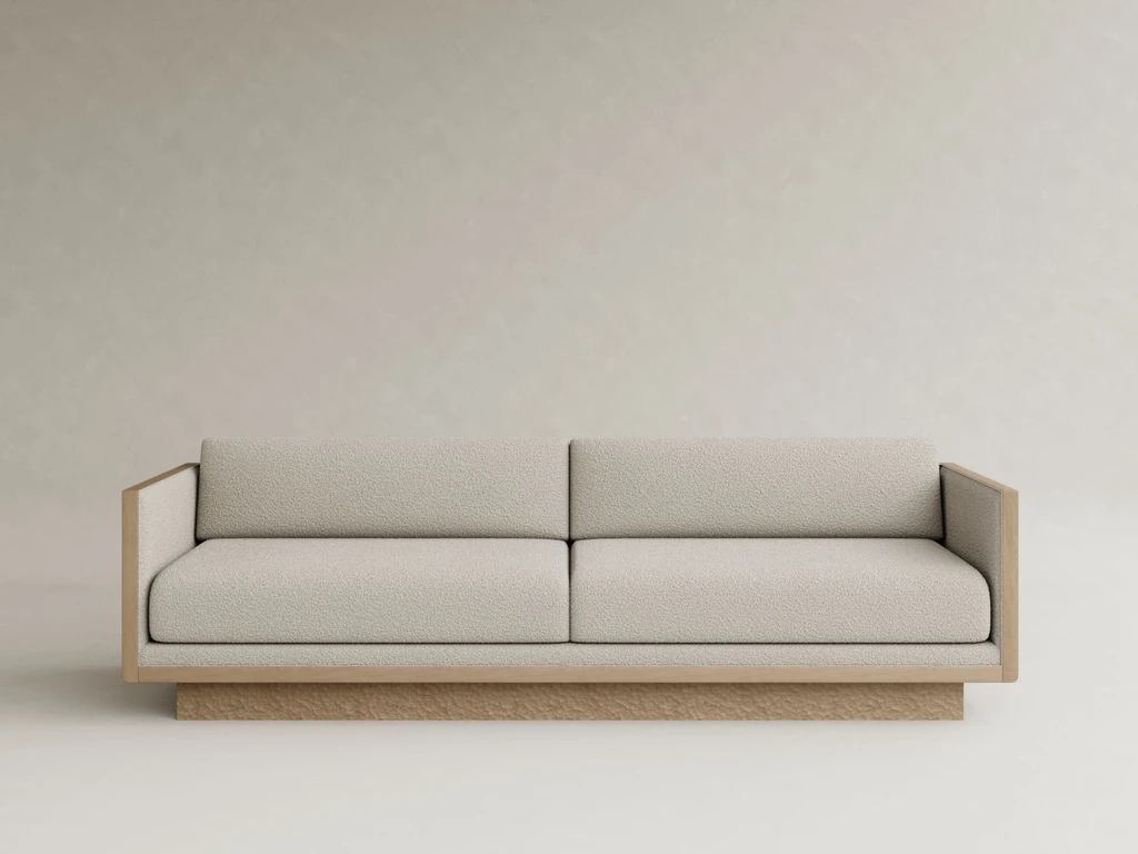 dokulu ahşap çerçeveli kanepe özel üretim, el işçiligi yan panelli kanepe özel ölçü sipariş mobilya, ısmarlama mobilya modern minimal kanepe tasarım, naturel ton kanepe boucle kumaş detaylı, mimari form kanepe ahşap çerçeve tasarım