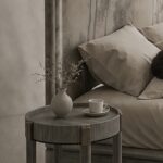 el boyama panel karyola özel üretim, özel ölçü sipariş mobilya ısmarlama mobilya doğa motifli yatak tasarımı, minimal lüks platform karyola modern stil, doğal tonlarda tasarım karyola ahşap gövde, sanatsal başlıklı özel tasarım yatak