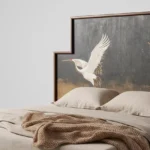 turna motifli el boyama karyola özel üretim, özel ölçü sipariş mobilya ısmarlama mobilya sanat karyola tasarımı, ahşap gövdeli lüks yatak altın detaylı, el işçiligi karyola tasarım modern klasik, dekoratif başlıklı özel tasarım yatak