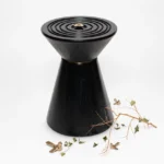 oyma detaylı siyah sehpa, konik form modern yan sehpa, özel üretim heykelsi sehpa, sipariş mobilya dekoratif sehpa, ısmarlama ahşap sehpa