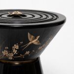 oyma detaylı siyah sehpa, konik form modern yan sehpa, özel üretim heykelsi sehpa, sipariş mobilya dekoratif sehpa, ısmarlama ahşap sehpa