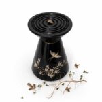 oyma detaylı siyah sehpa, konik form modern yan sehpa, özel üretim heykelsi sehpa, sipariş mobilya dekoratif sehpa, ısmarlama ahşap sehpa