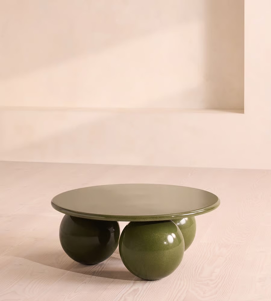 küre ayaklı modern sehpa, lake yüzey yuvarlak orta sehpa, özel üretim tasarım sehpa, sipariş mobilya orta sehpa, ısmarlama modern sehpa