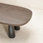 organik oval yemek masasi, contemporary luxury dining table, ozel uretim meşe masa, sculptural seramik ayakli masa, collectible modern dining table
