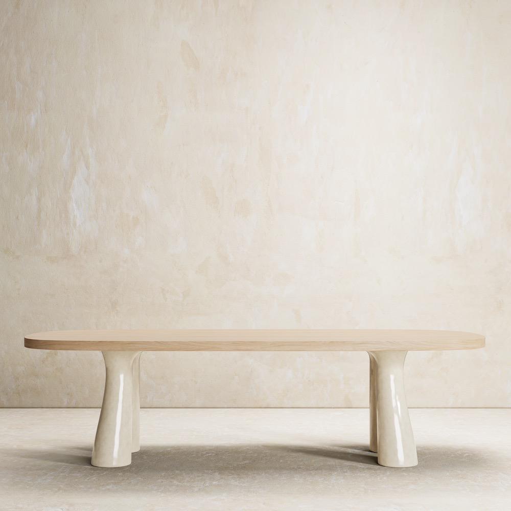 organik oval yemek masasi, contemporary luxury dining table, ozel uretim meşe masa, sculptural seramik ayakli masa, collectible modern dining table