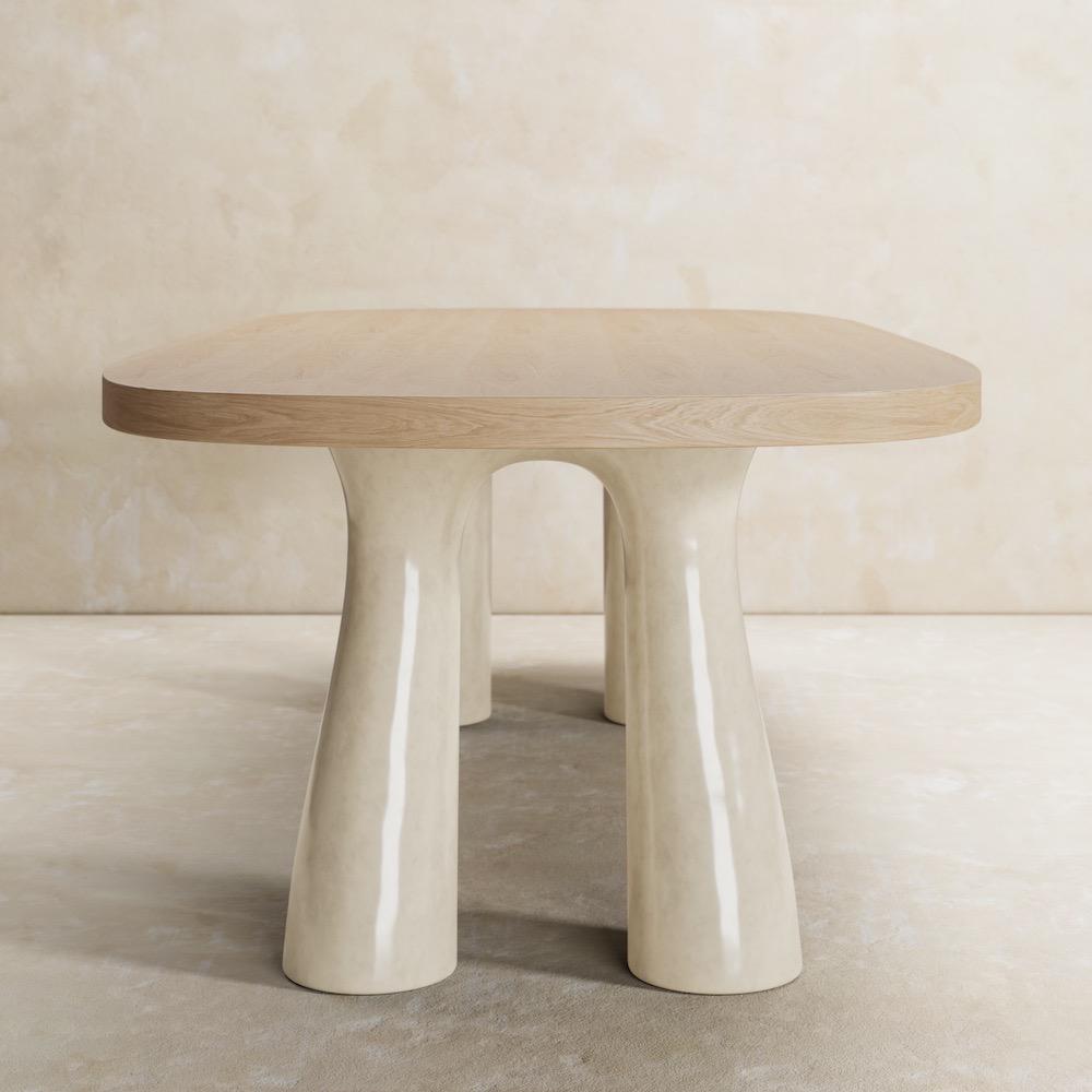 organik oval yemek masasi, contemporary luxury dining table, ozel uretim meşe masa, sculptural seramik ayakli masa, collectible modern dining table