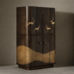 geyik motifli özel üretim vitrin büfe, koyu ceviz özel ölçü display cabinet, pirinç işlemeli sipariş mobilya büfe, kavisli kapaklı ısmarlama mobilya vitrin, art deco luxury ahşap vitrin büfe