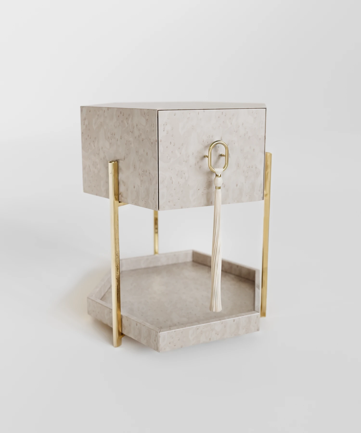 sedef efektli özel üretim komodin, pirinç ayaklı özel ölçü bedside table, püskül kulplu sipariş mobilya komodin, alt tepsili ısmarlama mobilya yatak yanı, luxury boutique hotel komodin tasarımı