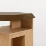 geometrik modern komodin, meşe collectible side table, özel üretim tasarım komodin, döner tabanlı luxury nightstand, heykelsi contemporary komodin